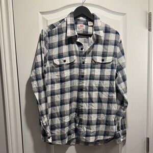332-Levi's men's classic worker plaid flannel shirt in blue/white/grey